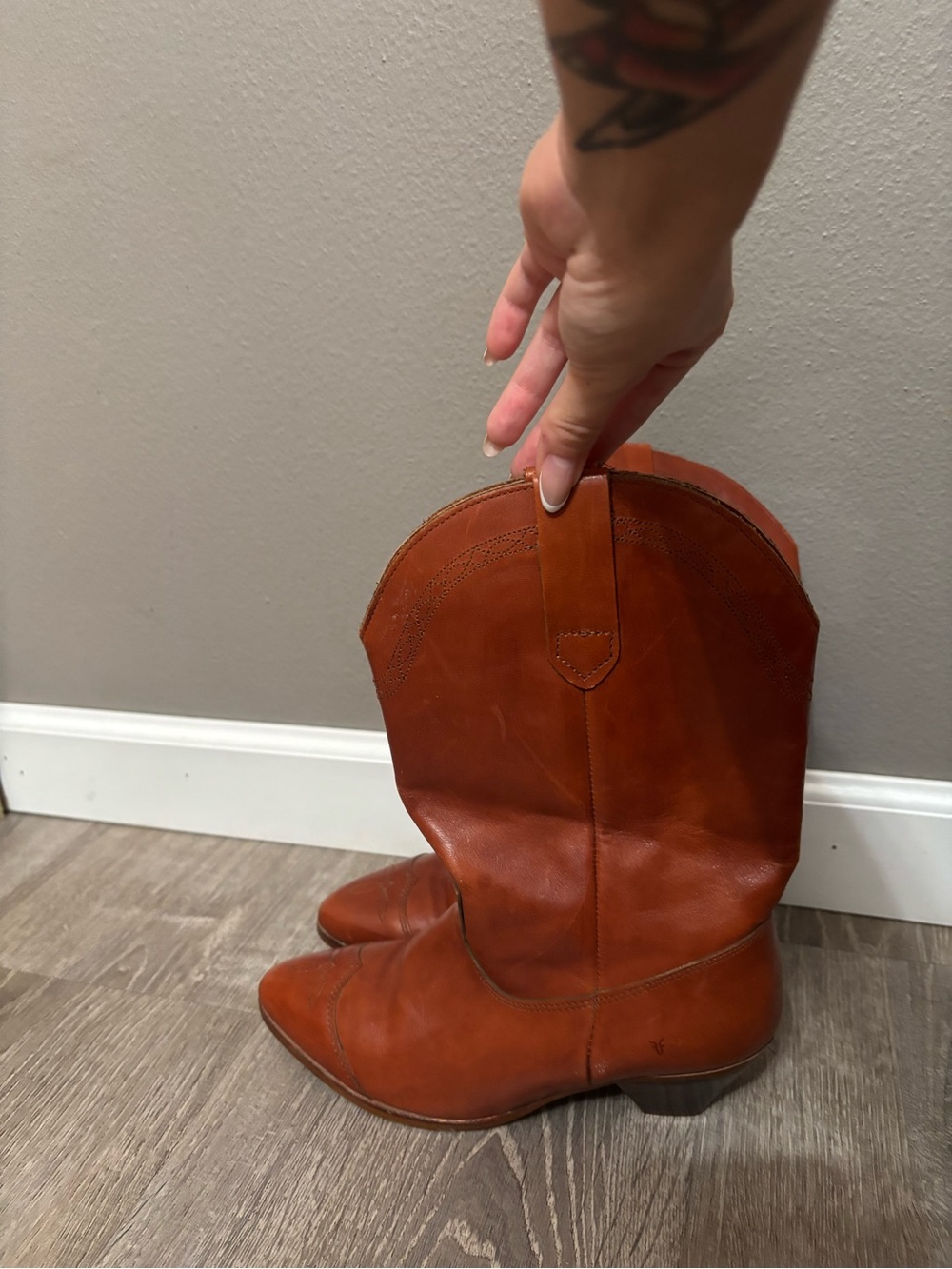 Vintage Frye Cognac Brown Leather Western Cowboy Boots - Womens - Picture 2 of 6